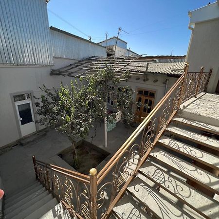 In Center Of Bukhara Family Guest House Mirg'Iyos Buitenkant foto