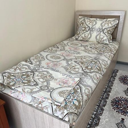 In Center Of Bukhara Family Guest House Mirg'Iyos Buitenkant foto