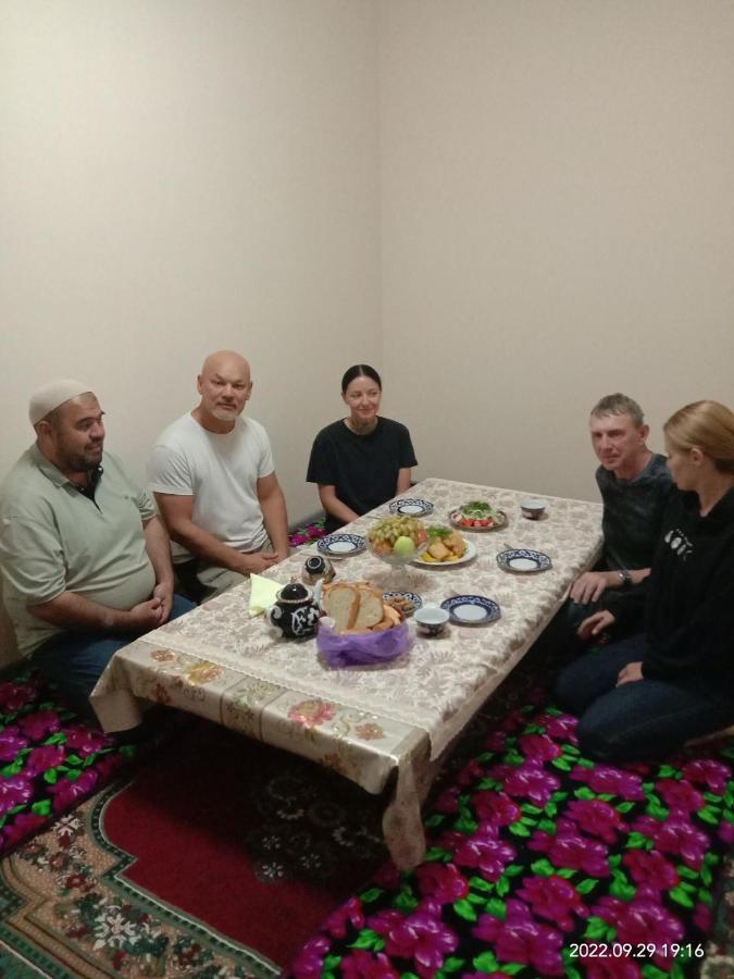 In Center Of Bukhara Family Guest House Mirg'Iyos Buitenkant foto